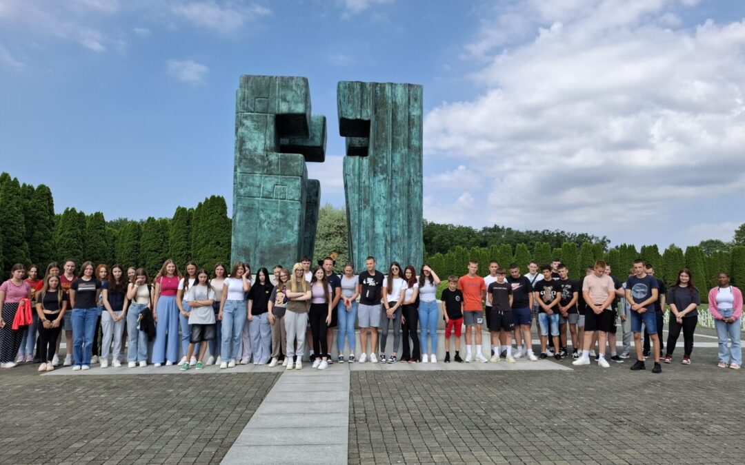 Izvanučionička nastava učenika osmih razreda u Vukovar